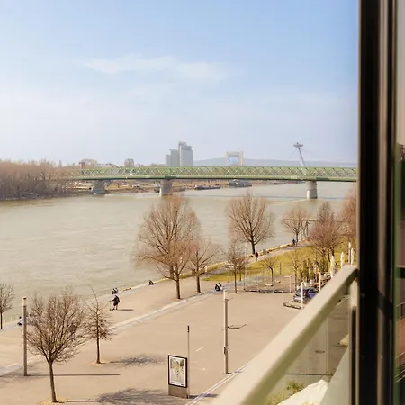 Eurovea 2 Waterfront 아파트 브라티슬라바