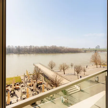 Eurovea 2 Waterfront ברטיסלאבה